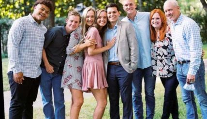 Ladd Drummond and Ree Drummond with their five children.